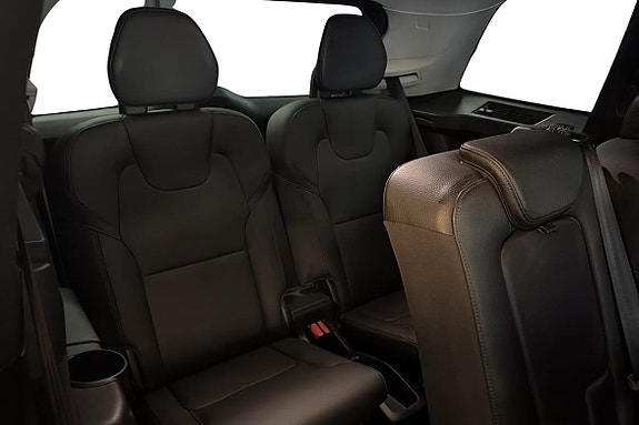 Volvo XC90 22 of 26