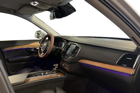 Volvo XC90 17 of 26