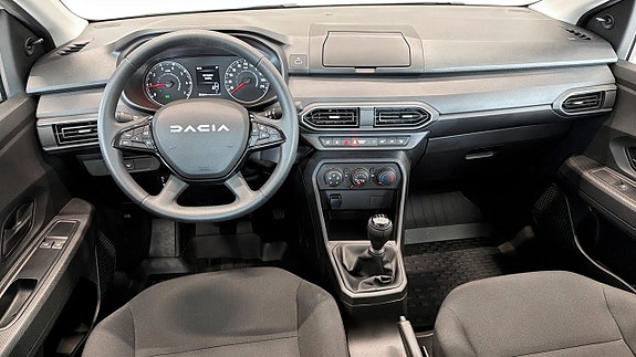 Dacia Sandero 9 of 20