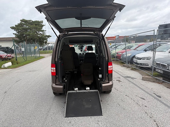 Volkswagen Caddy Maxi 8 of 27