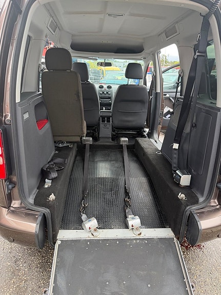 Volkswagen Caddy Maxi 14 of 27