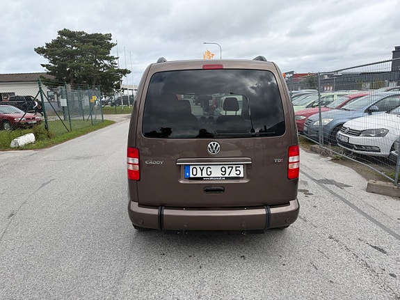 Volkswagen Caddy Maxi 11 of 27