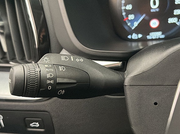 Volvo XC60 17 of 30