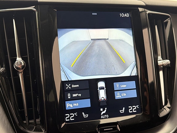 Volvo XC60 22 of 30