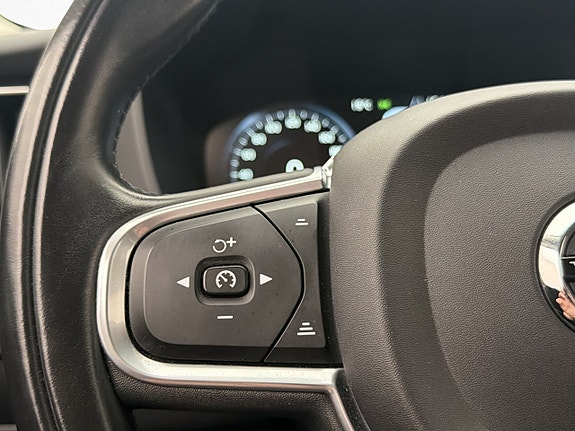 Volvo XC60 16 of 30