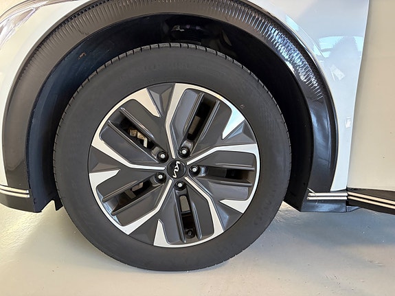 Kia EV6 15 of 15
