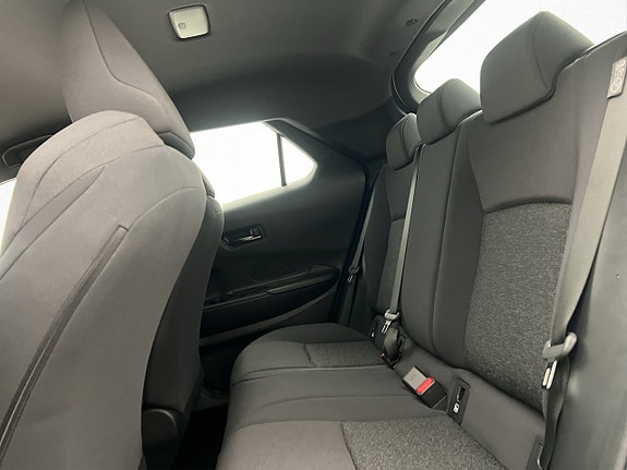 Toyota C-HR 26 of 30