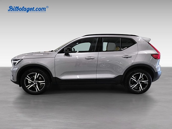 Volvo XC40 3 of 15