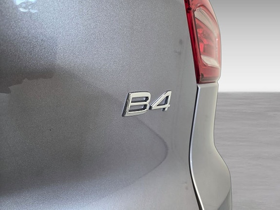Volvo XC40 14 of 15