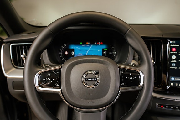 Volvo XC60 15 of 25