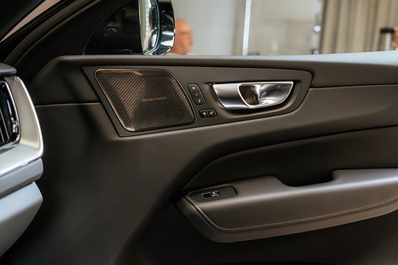 Volvo XC60 20 of 25
