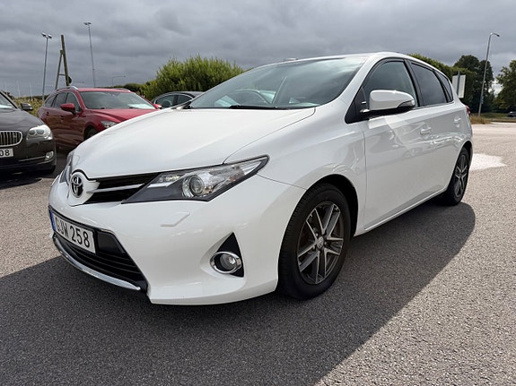 Toyota Auris 9 of 23