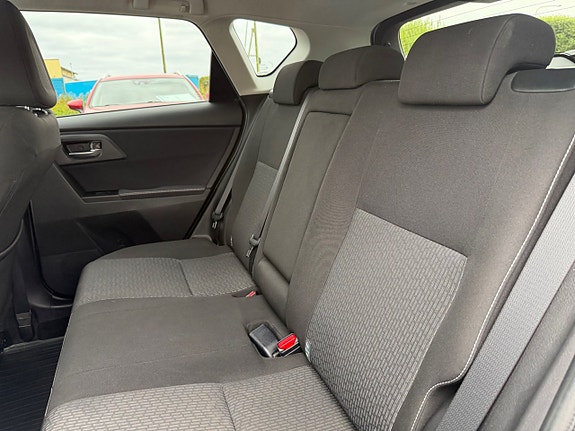 Toyota Auris 13 of 23