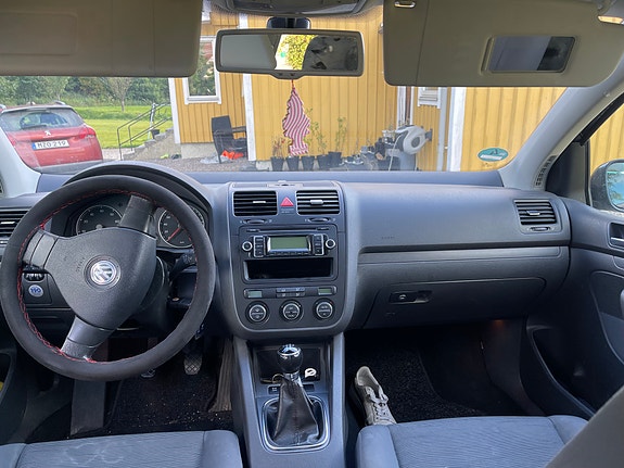 Volkswagen Golf V 7 of 7