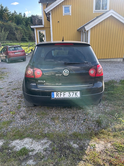Volkswagen Golf V 3 of 7