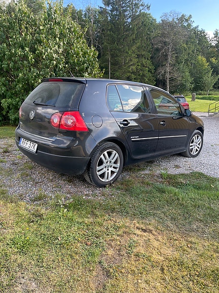 Volkswagen Golf V 4 of 7