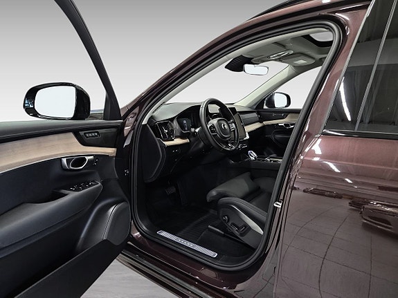 Volvo XC90 13 of 18