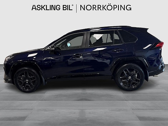 Toyota RAV4 3 of 10