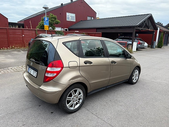 Mercedes-Benz A180 16 of 16