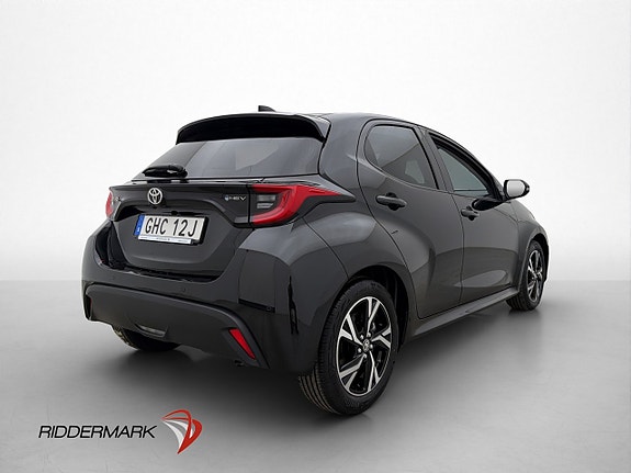 Toyota Yaris 8 of 30