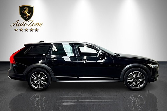 Volvo V90 Cross Country 3 of 21