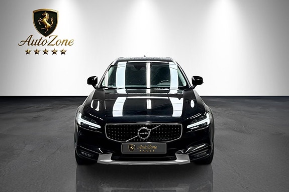 Volvo V90 Cross Country 4 of 21