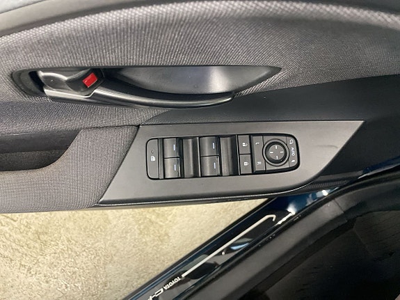 Toyota C-HR 13 of 15