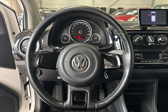 Volkswagen UP! 22 of 28
