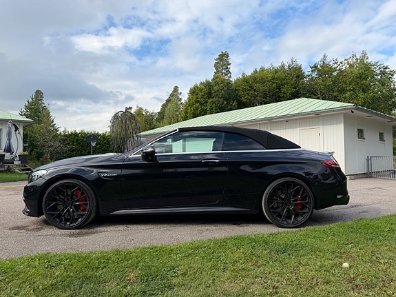 Mercedes-Benz C63 7 of 25