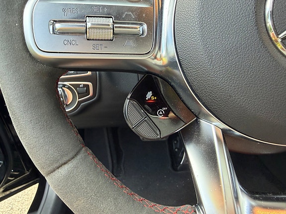 Mercedes-Benz C63 21 of 25