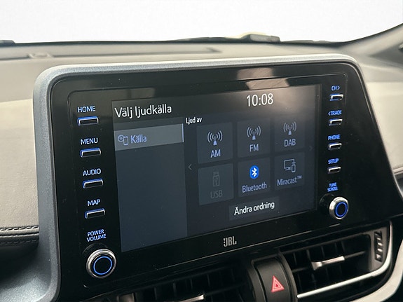 Toyota C-HR 24 of 30