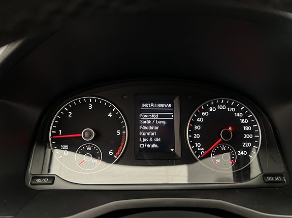 Volkswagen Caddy 18 of 28