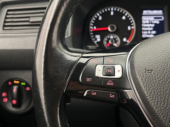 Volkswagen Caddy 17 of 28