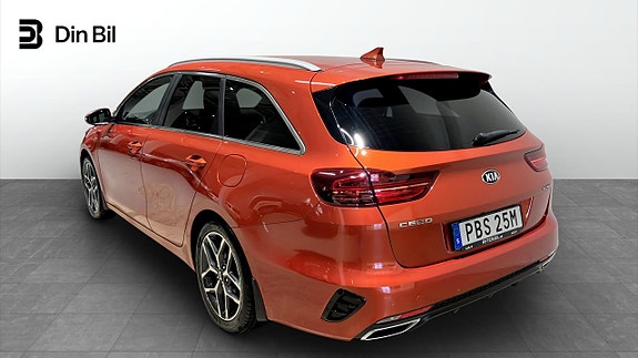 Kia Ceed 3 of 12