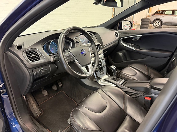 Volvo V40 5 of 17