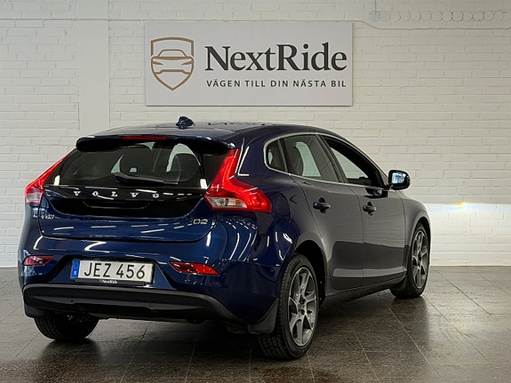 Volvo V40 4 of 17