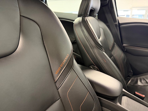Volvo V40 13 of 17