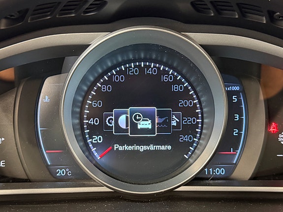 Volvo V40 16 of 17