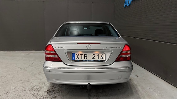 Mercedes-Benz C180 8 of 27