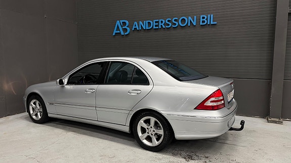 Mercedes-Benz C180 7 of 27