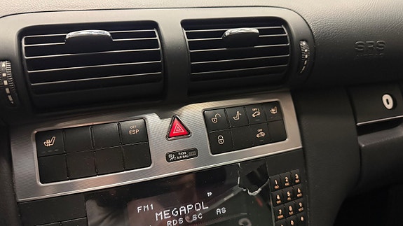 Mercedes-Benz C180 24 of 27