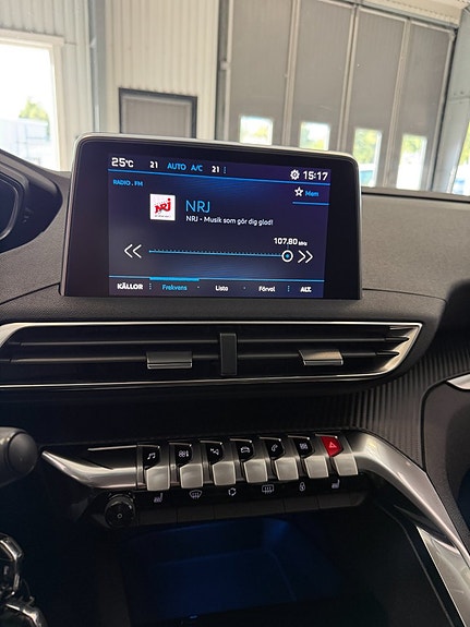 Peugeot 3008 11 of 13
