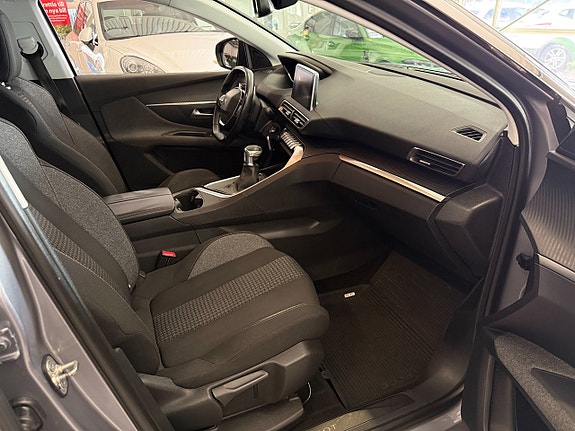 Peugeot 3008 9 of 13