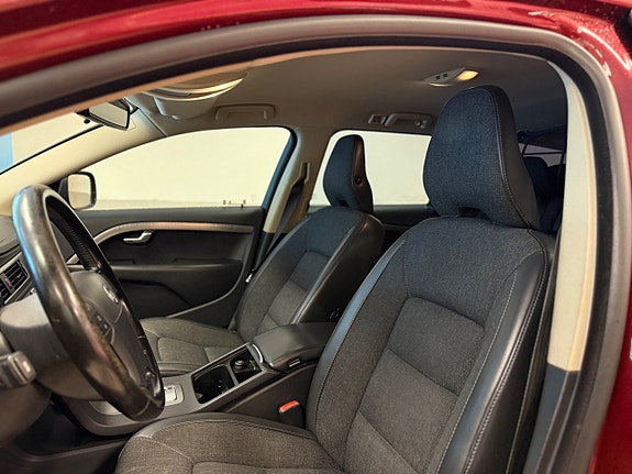 Volvo XC70 8 of 13