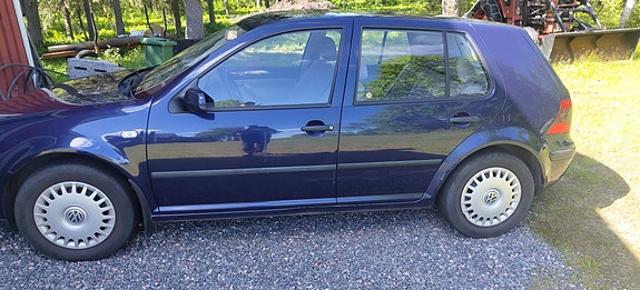 Volkswagen Golf IV 2 of 3