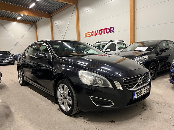 Volvo S60 2 of 13