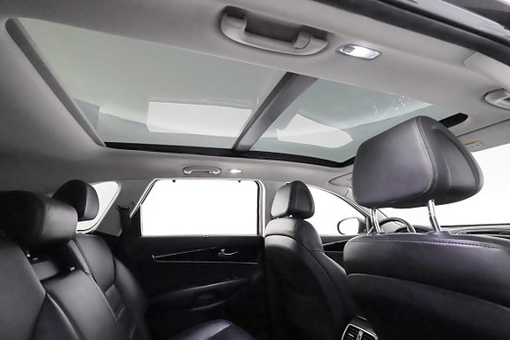 Kia Sorento 21 of 30