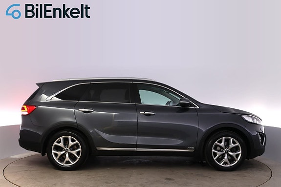 Kia Sorento 2 of 30