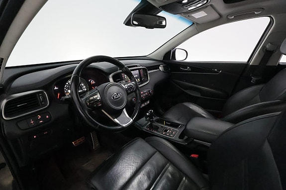 Kia Sorento 12 of 30