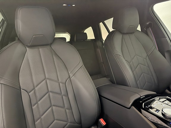 BMW i5 19 of 20